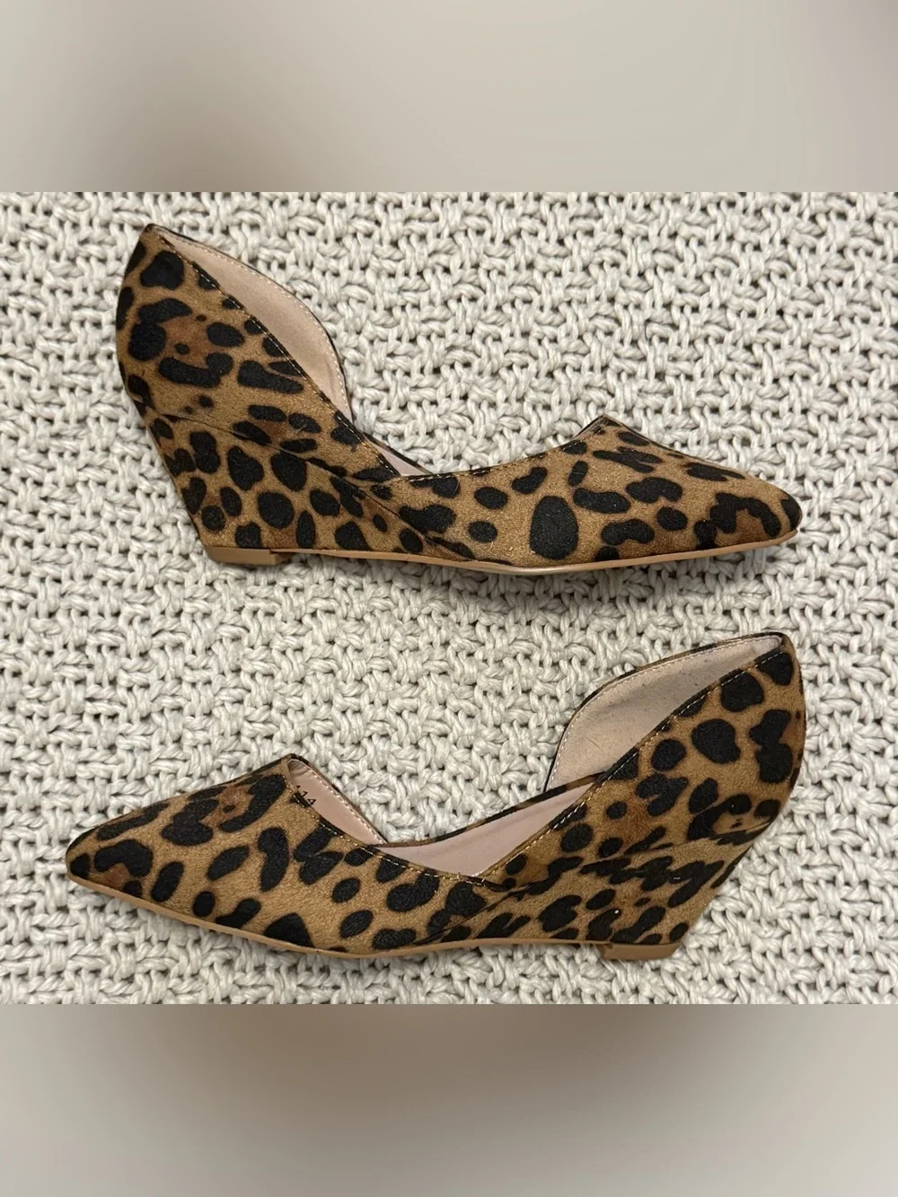 Journee Collection Leopard Print Pointed Toe Wedge- NWOB Brown/Black- Size 6